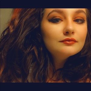 Meet your Posher, Alanna